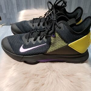 Nike LeBron Witness 4 Black/Opti Yellow Sample